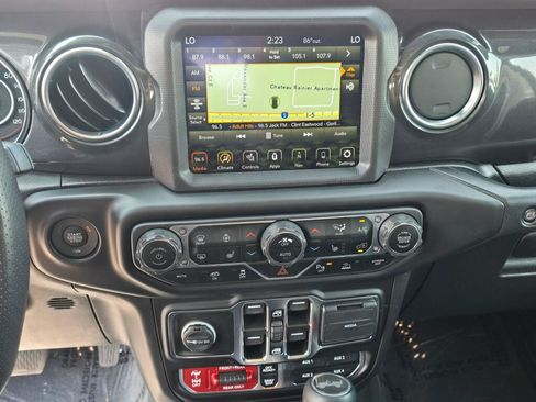 Used 2021 Jeep Wrangler Unlimited Rubicon w/ Dual Top Group AWD/4WD image 15