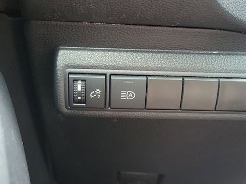 Used 2023 Toyota Corolla LE image 31