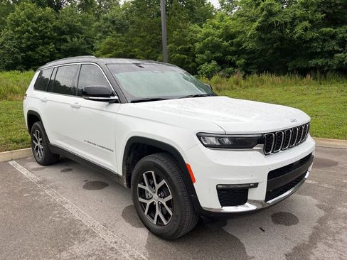 Used 2025 Jeep Grand Cherokee L Limited w/ Trailer Tow Package AWD/4WD image 2
