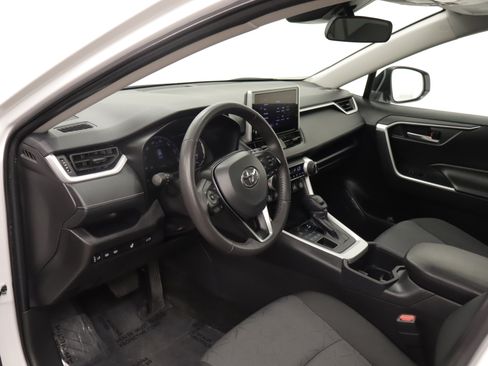 Used 2025 Toyota RAV4 XLE w/ Convenience Package AWD/4WD image 11