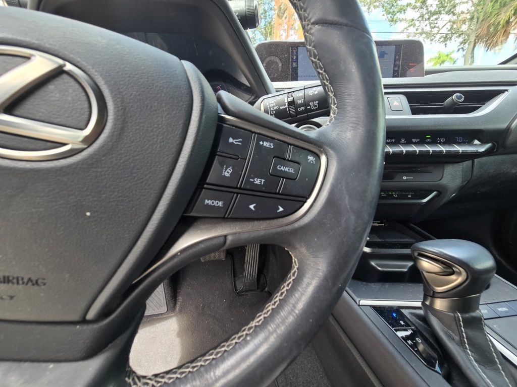 Used 2019 Lexus UX 200 w/ Accessory Package 2 FWD image 19