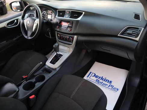 Used 2015 Nissan Sentra S image 24