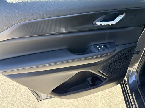 New 2025 Jeep Grand Cherokee L Laredo w/ Trailer Tow Package image 36