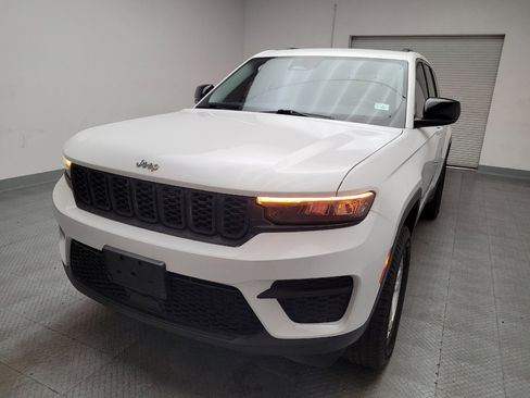 Used 2023 Jeep Grand Cherokee Laredo RWD image 15