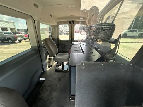 Used 2018 Ford Transit 150 XLT image 21