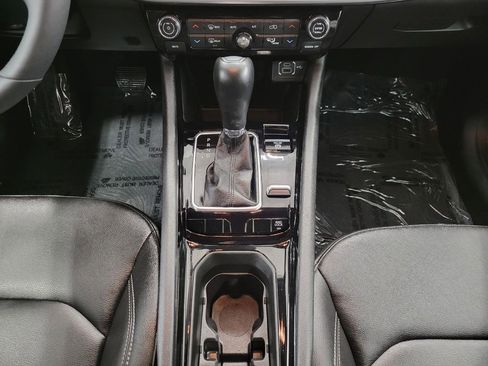 Used 2025 Jeep Compass Limited image 16