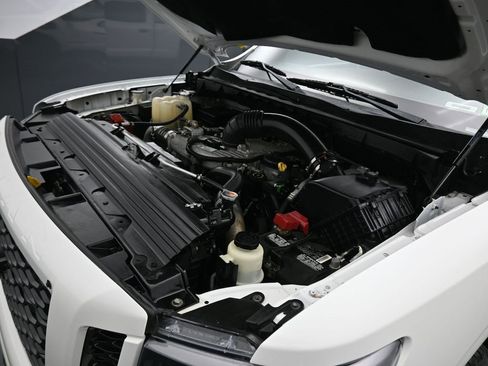 Used 2019 Nissan Titan SL w/ Midnight Edition image 55