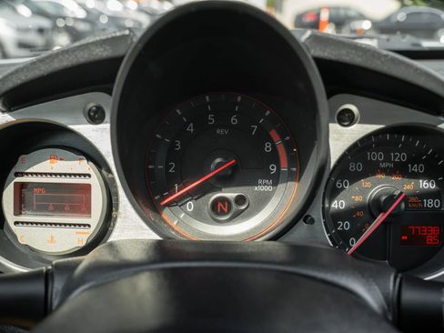 Used 2010 Nissan 370Z Touring w/ Sport Pkg RWD image 19