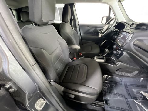 Used 2022 Jeep Renegade Latitude image 25
