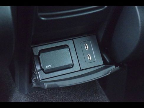 New 2025 Mercedes-Benz GLA 250 4MATIC image 11
