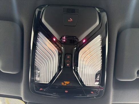 Certified 2024 BMW X6 xDrive40i w/ Executive Package image 28