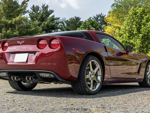 Used 2007 Chevrolet Corvette Coupe w/ Preferred Equipment Group RWD image 20