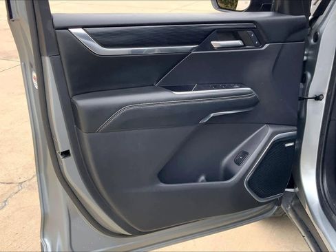 Used 2024 GMC Acadia Elevation w/ Luxury Package image 22