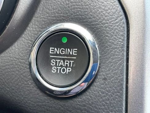 Used 2020 Ford Fusion SE FWD image 32