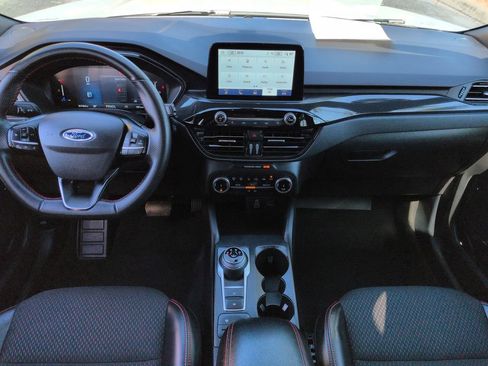 Certified 2025 Ford Escape ST-Line FWD image 15