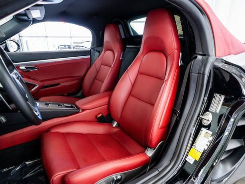 Used 2025 Porsche 718 Boxster image 37