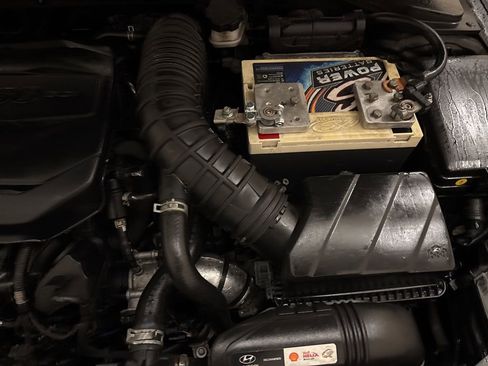 Used 2019 Hyundai Veloster Turbo image 21