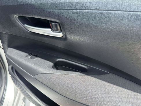 Used 2021 Toyota Corolla LE FWD image 52
