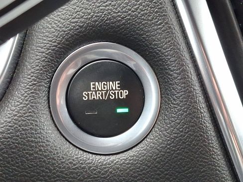 Certified 2023 Chevrolet Traverse LT image 24