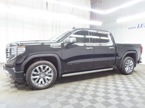 Used 2025 GMC Sierra 1500 Denali AWD/4WD image 7