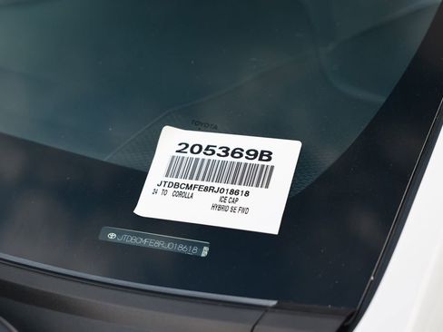 Used 2024 Toyota Corolla SE FWD image 38