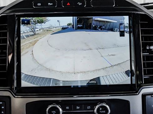 Used 2022 Ford F250 Lariat w/ Lariat Value Package image 22