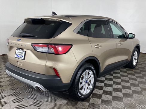 Used 2021 Ford Escape SE FWD image 8