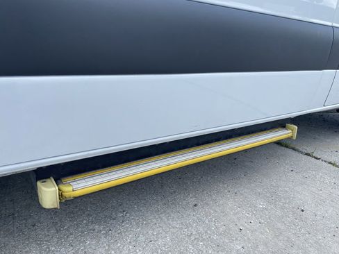 Used 2022 Mercedes-Benz Sprinter 2500 image 17