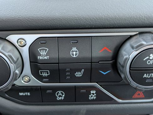 New 2025 Jeep Wrangler Sahara image 26