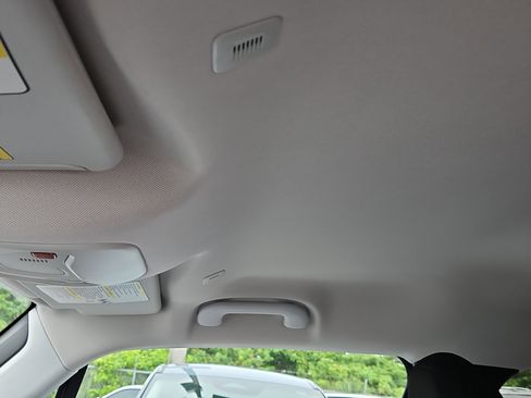 Used 2021 Jeep Renegade Sport image 21