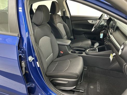 Used 2023 Kia Forte LXS FWD image 22