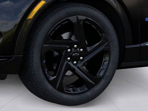 New 2026 Chevrolet Equinox EV RS image 7
