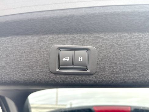 Used 2023 Mitsubishi Outlander SEL image 17