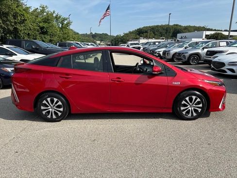 Used 2020 Toyota Prius Prime Limited FWD image 6
