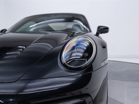 Used 2024 Porsche 911 Carrera RWD image 23
