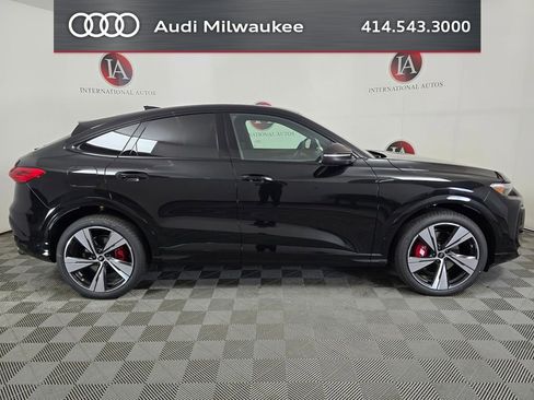 New 2026 Audi SQ5 Premium Plus image 3