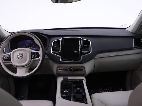 Certified 2023 Volvo XC90 T8 Plus AWD/4WD image 8