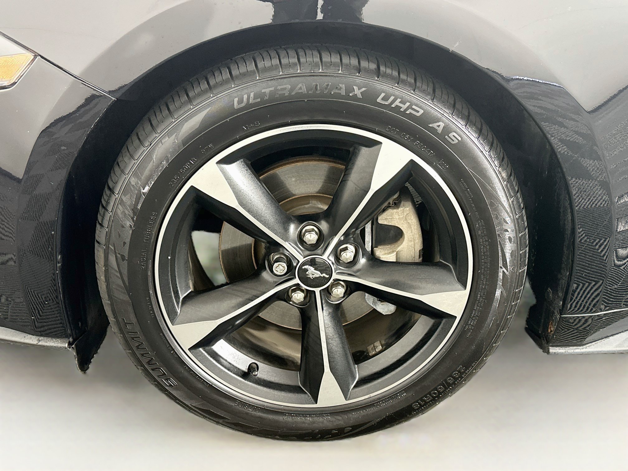Used 2018 Ford Mustang Convertible w/ Equipment Group 101A RWD image 11