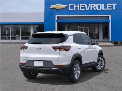 Used 2026 Chevrolet TrailBlazer LS w/ LS Convenience Package FWD image 4