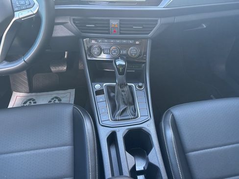Used 2022 Volkswagen Jetta SE FWD image 21