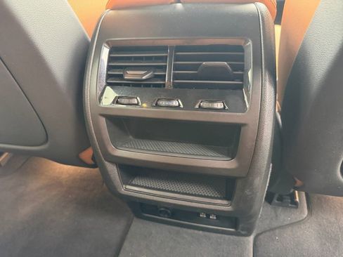 Used 2024 BMW X5 xDrive50e AWD/4WD image 16