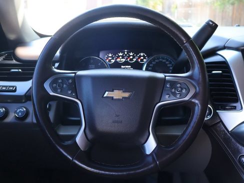 Used 2020 Chevrolet Tahoe Premier AWD/4WD image 18