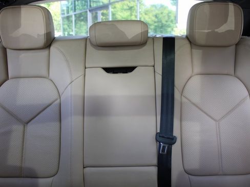 Used 2021 Porsche Macan image 57