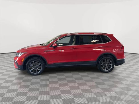 Used 2023 Volkswagen Tiguan SE FWD image 9