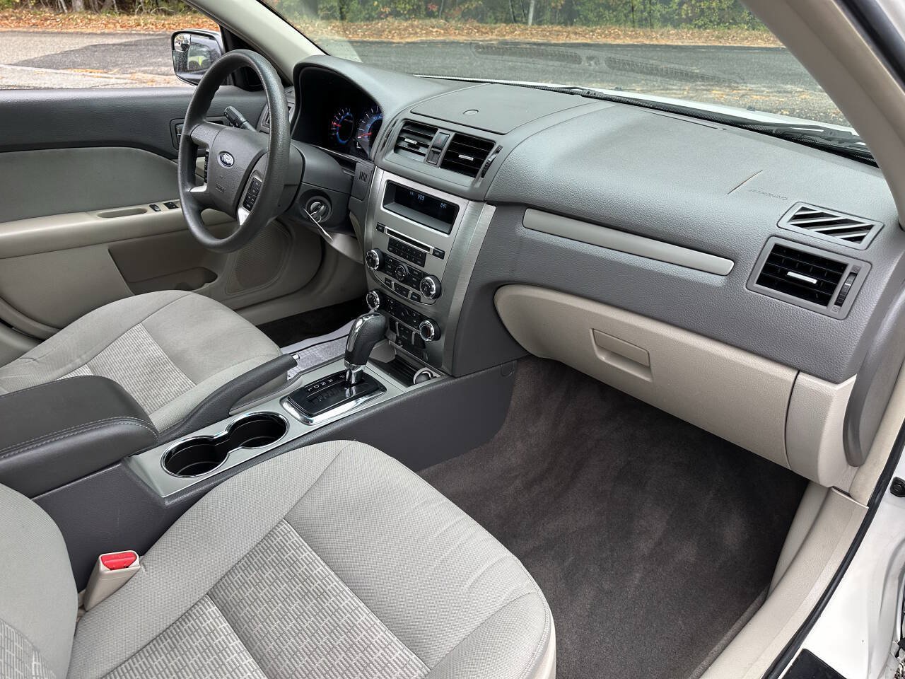 Used 2012 Ford Fusion SE FWD image 15