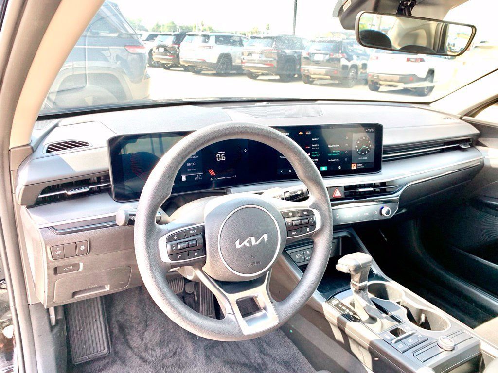 Used 2026 Kia K5 LXS FWD image 11