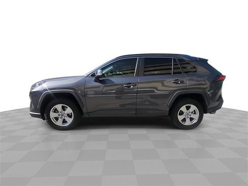 Used 2020 Toyota RAV4 XLE w/ Convenience Package image 5
