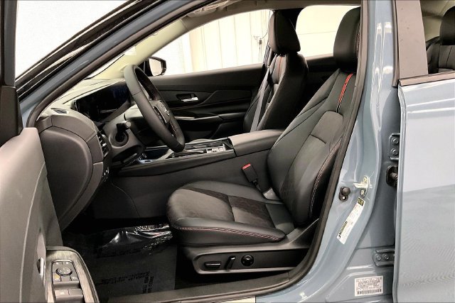 New 2027 Nissan Sentra SR w/ SR Premium Package FWD image 10