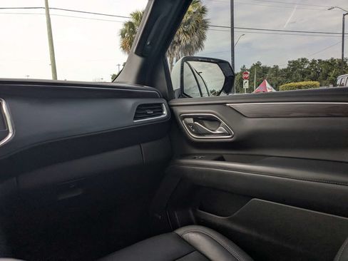 Used 2021 Chevrolet Suburban Z71 AWD/4WD image 18