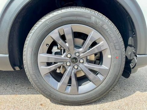 New 2026 Ford Explorer Active w/ Active Comfort Package AWD/4WD image 32